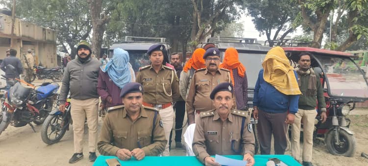 टोटो लूट गिरोह का पुलिस ने किया उद्भेदन, तीन टोटो सहित पांच अपराधी गिरफ्तार