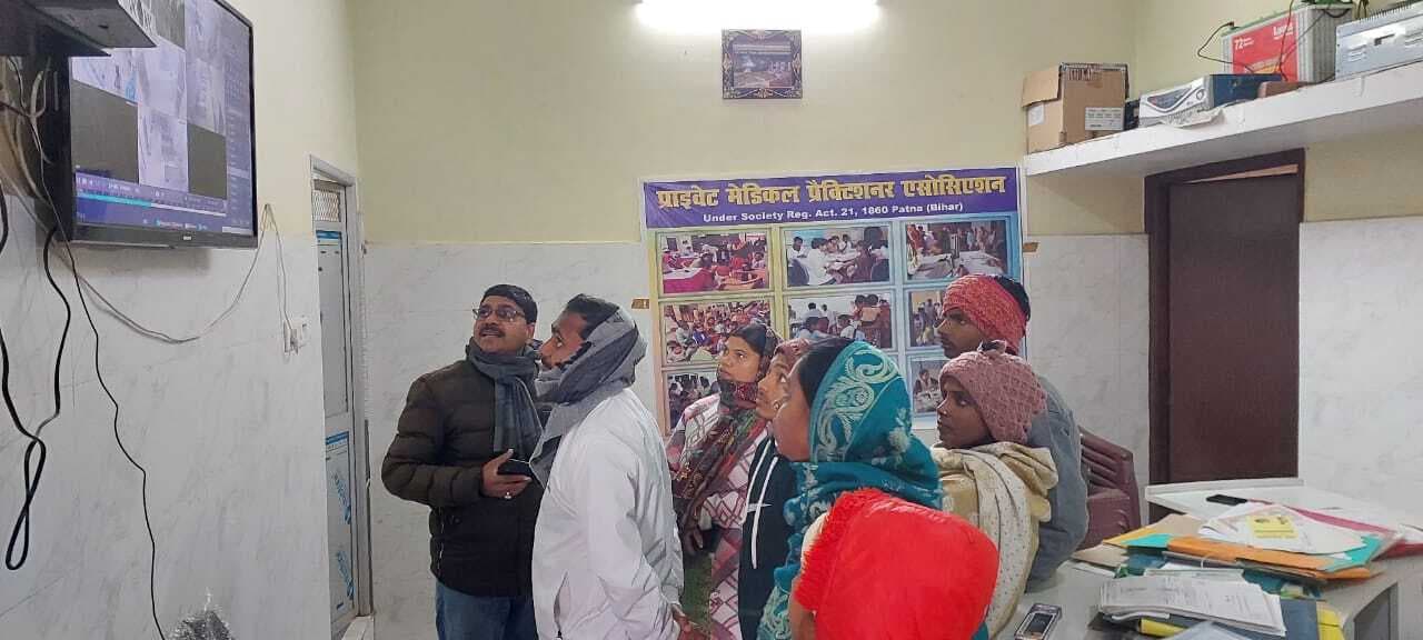 निजी क्लिनिक से डेढ़ लाख रुपये की चोरी