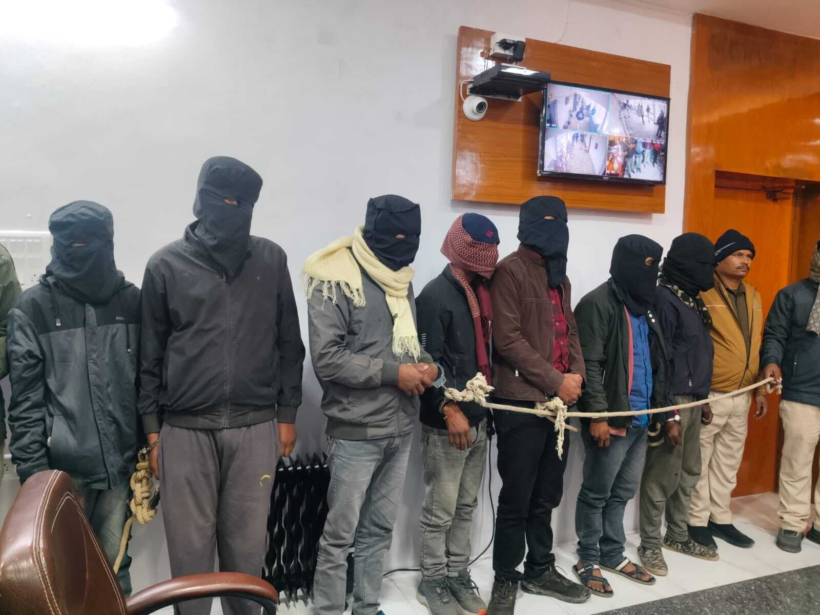 Madhubani News : पुलिस की ताकत बनी आधुनिक तकनीक, पकड़ा जे रहे अपराधी