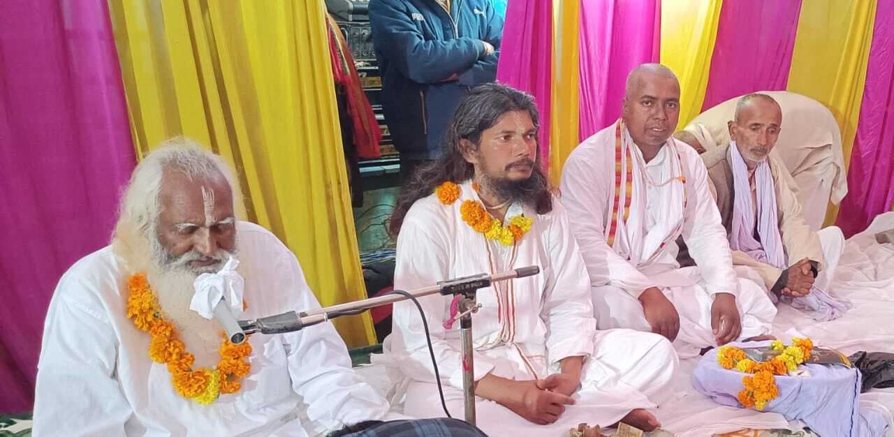 Madhubani News : कबीर के आदर्श पर चलकर ही मानव का कल्याण है संभव