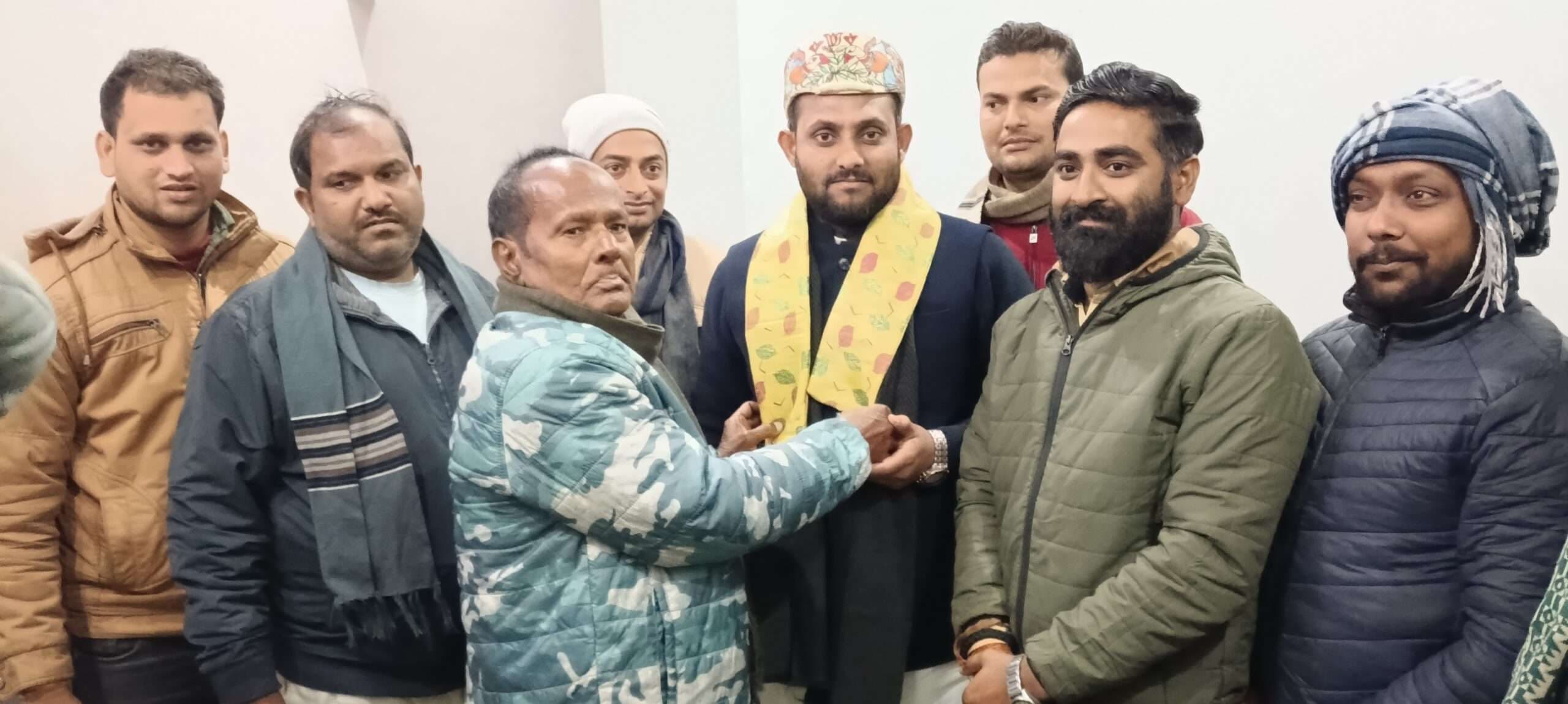 Madhubani News : धुसकीपट्टी गांव के पास जर्जर सड़क निर्माण कराने की मांग की