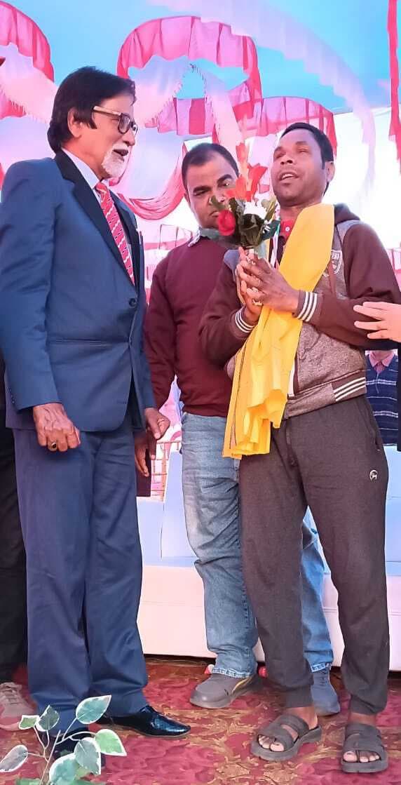 East Singhbhum News : पहले दिन 32 महिलाएं समेत 357 ने किया रक्तदान