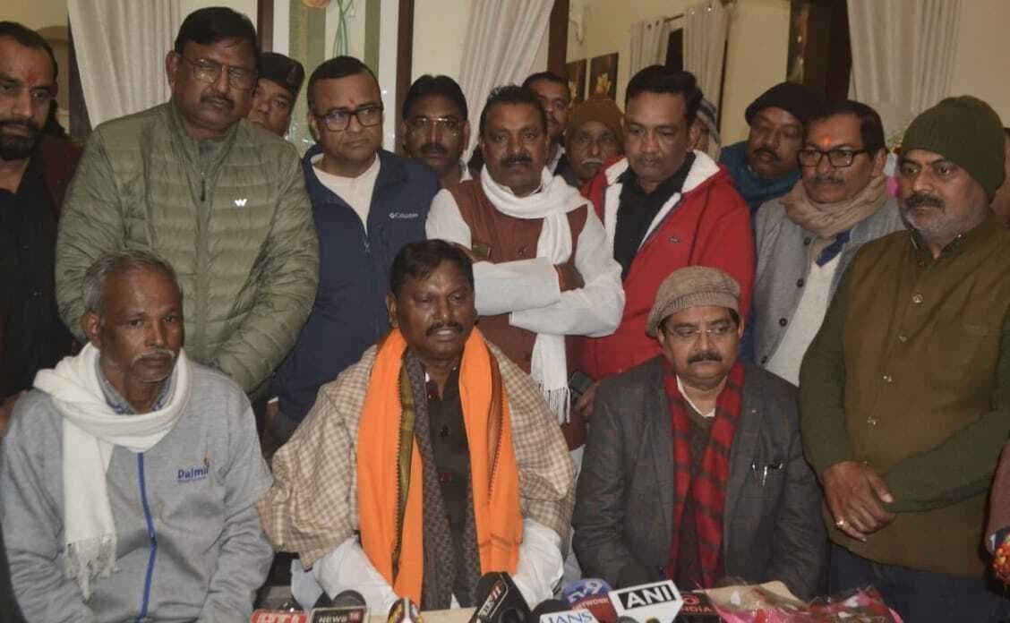 Dhanbad News: बंगाल में विधि-व्यवस्था चौपट, बदलाव जरूरी : अर्जुन मुंडा