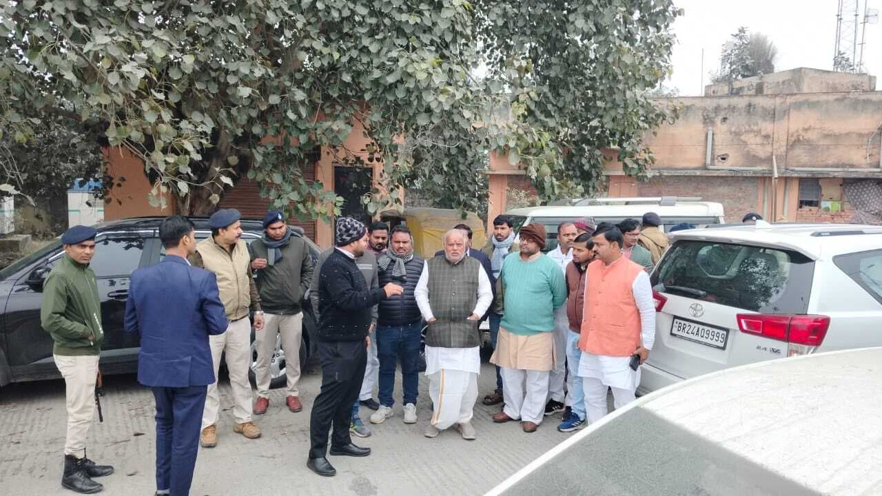 परिवहन मंत्री ने नेशनल हाइवे 19 पर चेकपोस्ट का किया निरीक्षण