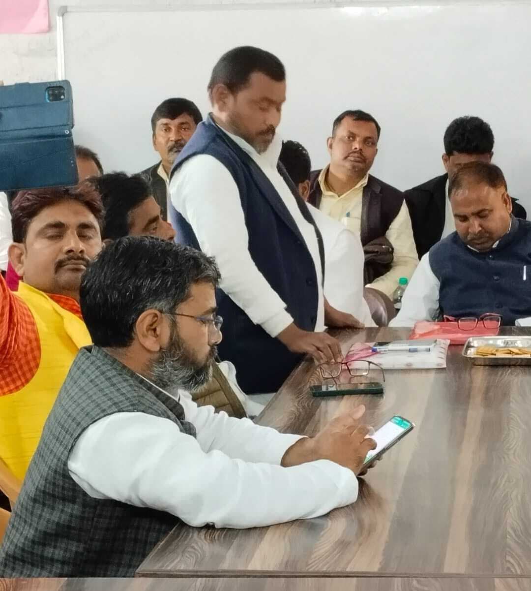 नियोजित शिक्षकों की मांगों को लेकर 30 को डीइओ कार्यालय के समझ धरना