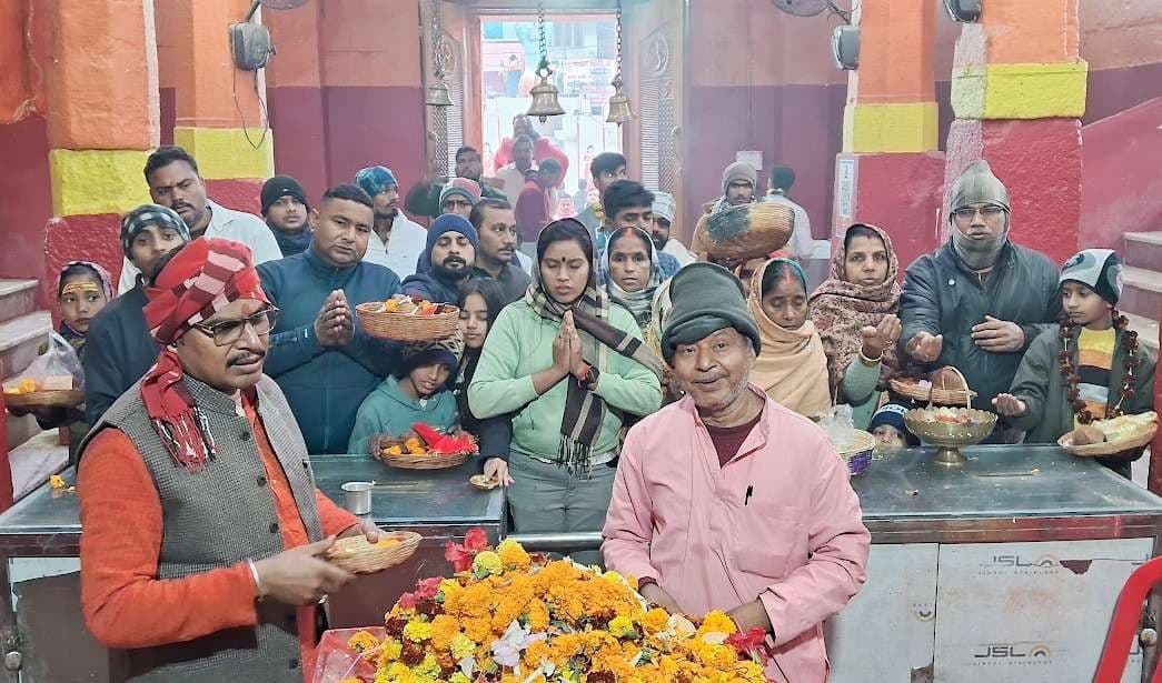 वर्ष के अंतिम रविवार को त्रेतायुगीन सूर्य मंदिर में उमड़ा भक्तों का सैलाब