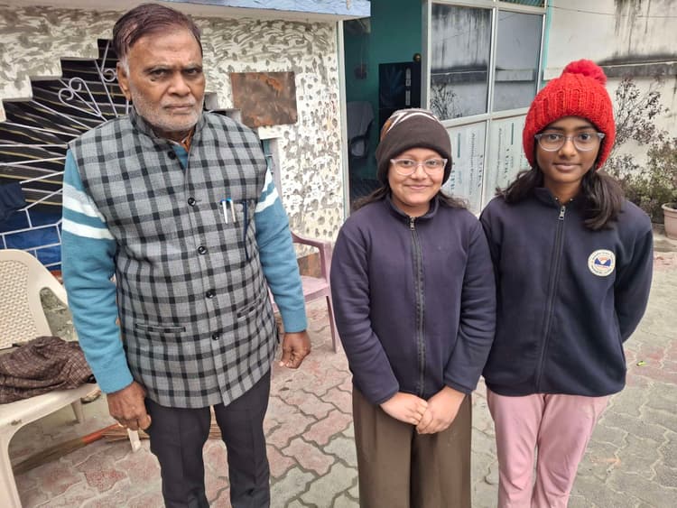 Samastipur News:शिवांश विद्यालय की दो छात्राओं ने मारी सिमुलतला में बाजी