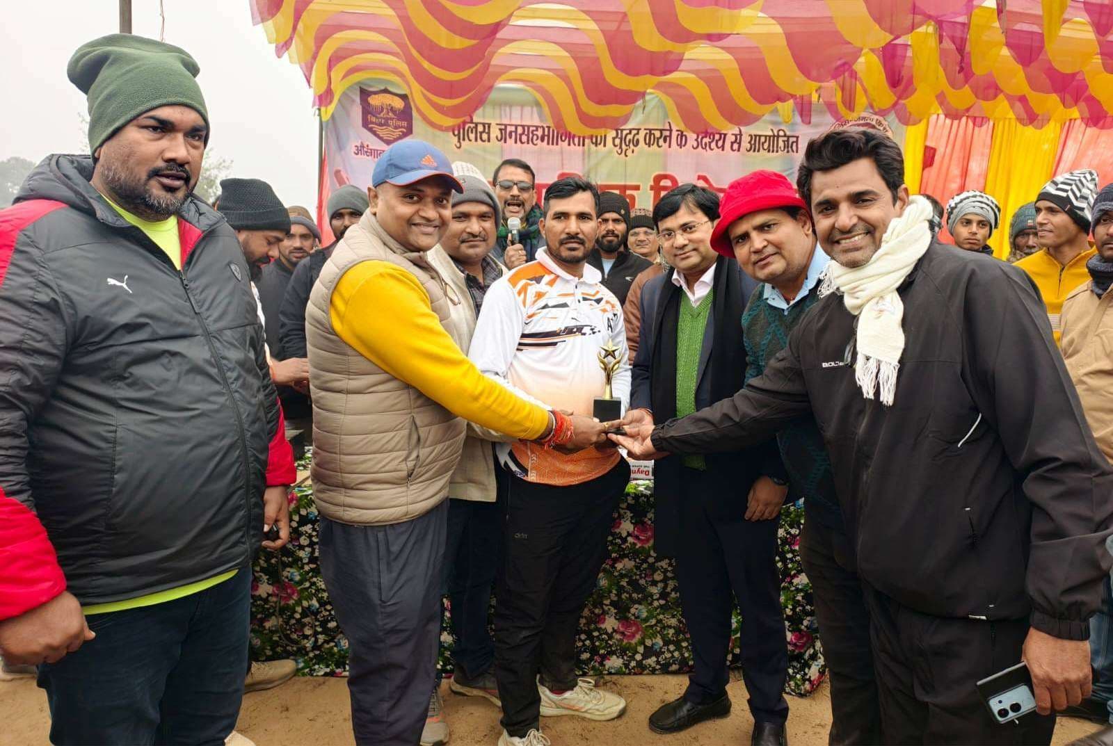 ग्रुप इ के मुकाबले में दाउदनगर व ओबरा की टीम बनीं विजेता