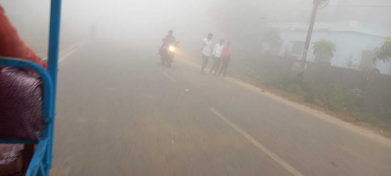 कड़ाके की ठंड ने लोगों का जीना किया मुहाल