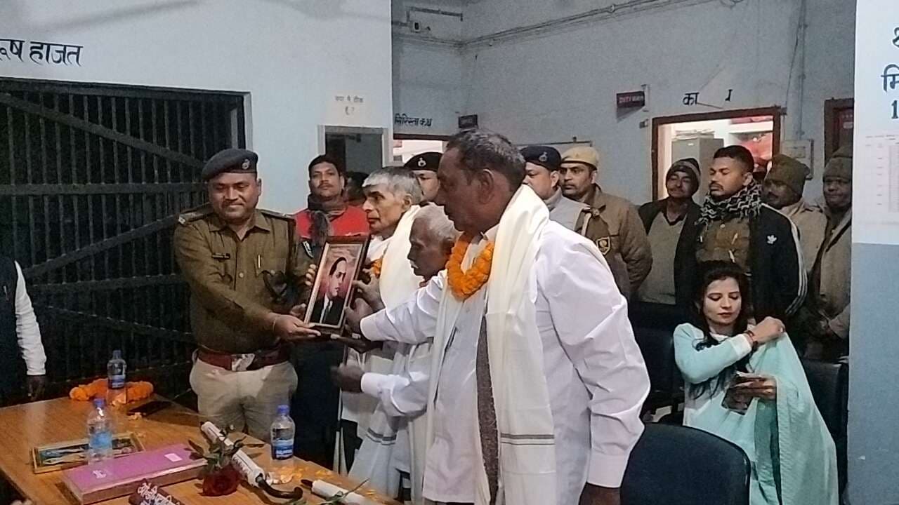 सूर्यगढ़ा थाना में तीन सेवानिवृत्त  चौकीदारों दी गयी विदाई