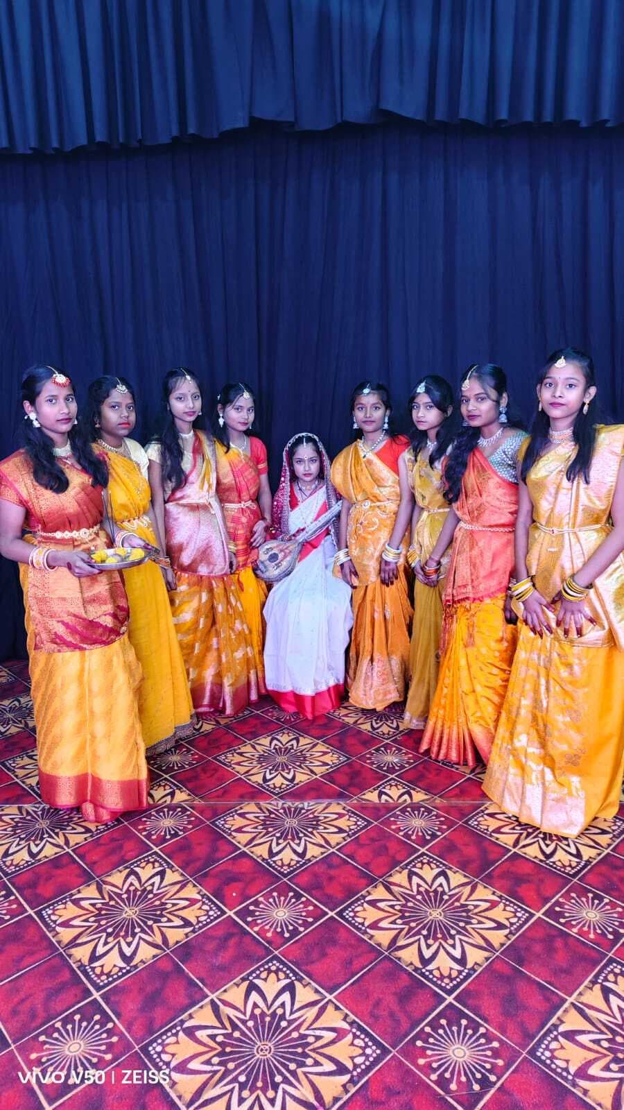 वार्षिकोत्सव में सांस्कृतिक कार्यक्रम में झूमे श्रोता