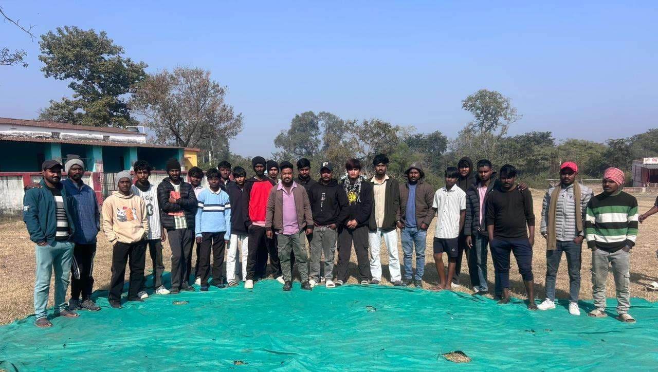 लाला धोड़ा में सरस्वती पूजा के आयोजन को लेकर बैठक