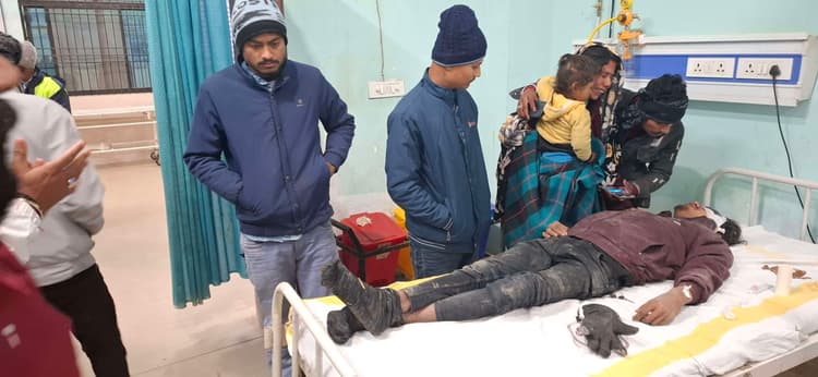 सड़क दुर्घटना में बाइक सवार युवक गंभीर जख्मी, रेफर