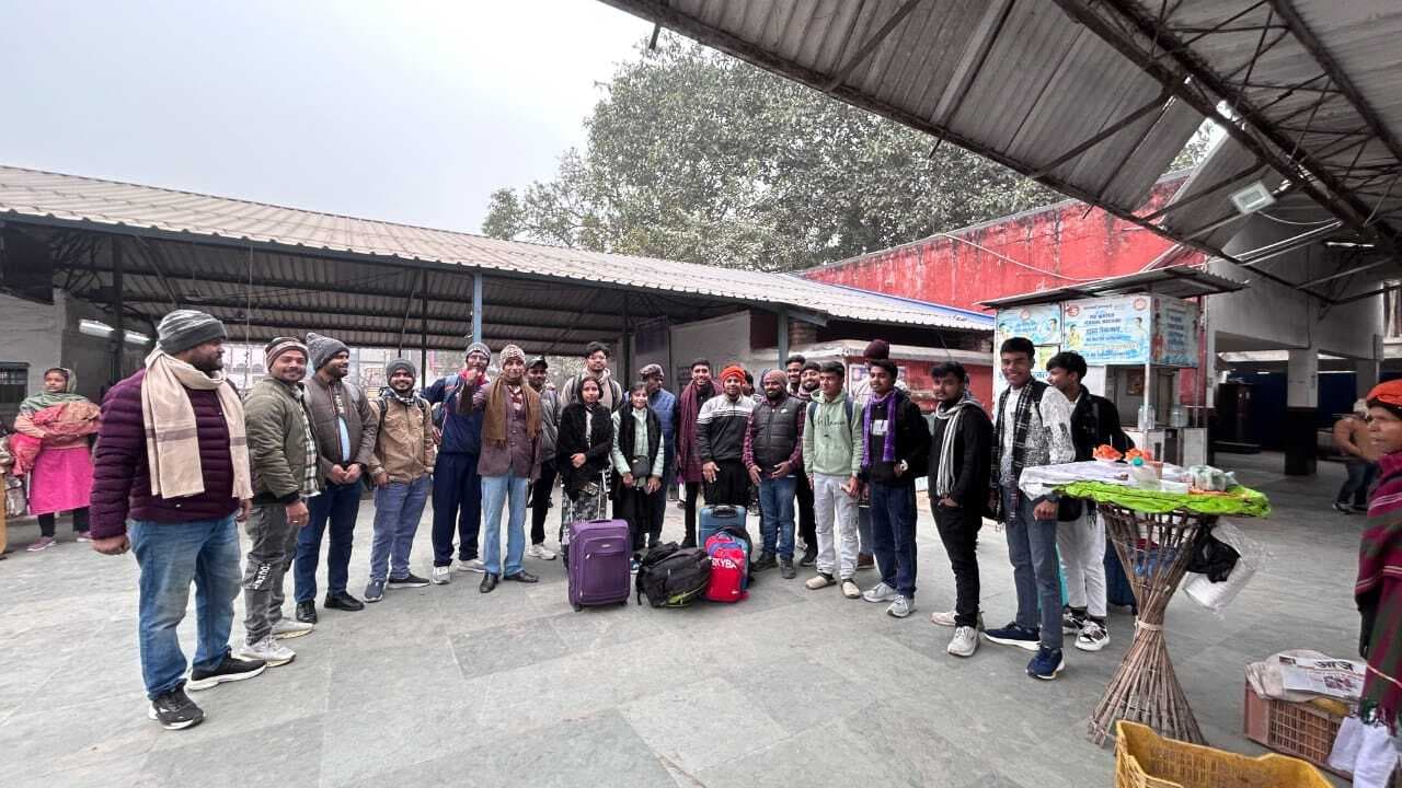 दक्षिण बिहार प्रांत अधिवेशन में भाग लेने अभाविप कार्यकर्ता गयाजी के लिए रवाना