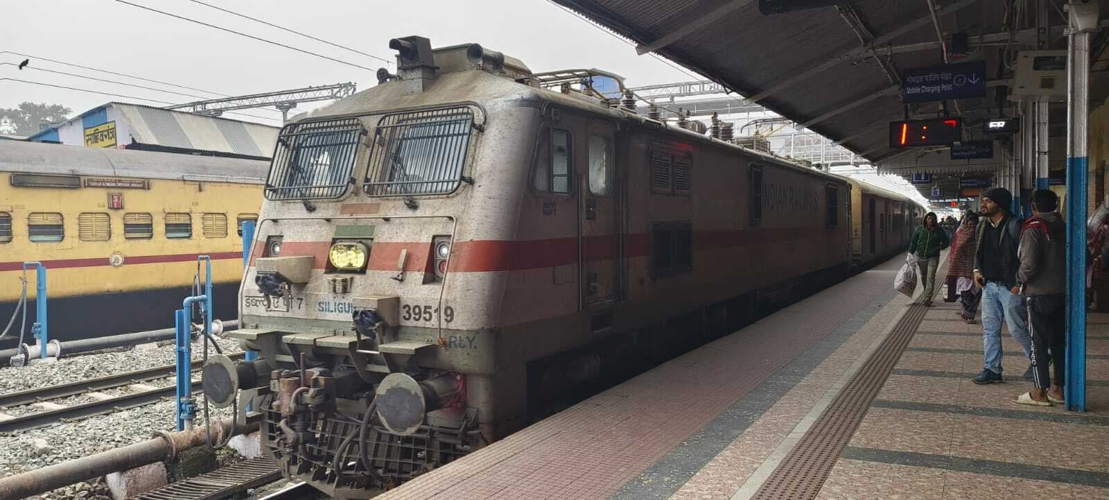 साहिबगंज–भागलपुर रूट से चलायी जा रहीं 30 से अधिक ट्रेनें