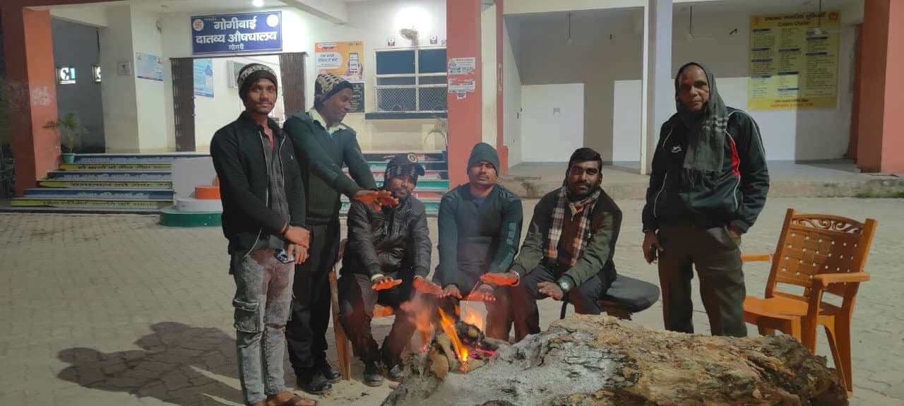 कड़ाके की ठंड से जनजीवन अस्त-वस्त, पछुआ हवा व शीतलहर से निजात नहीं