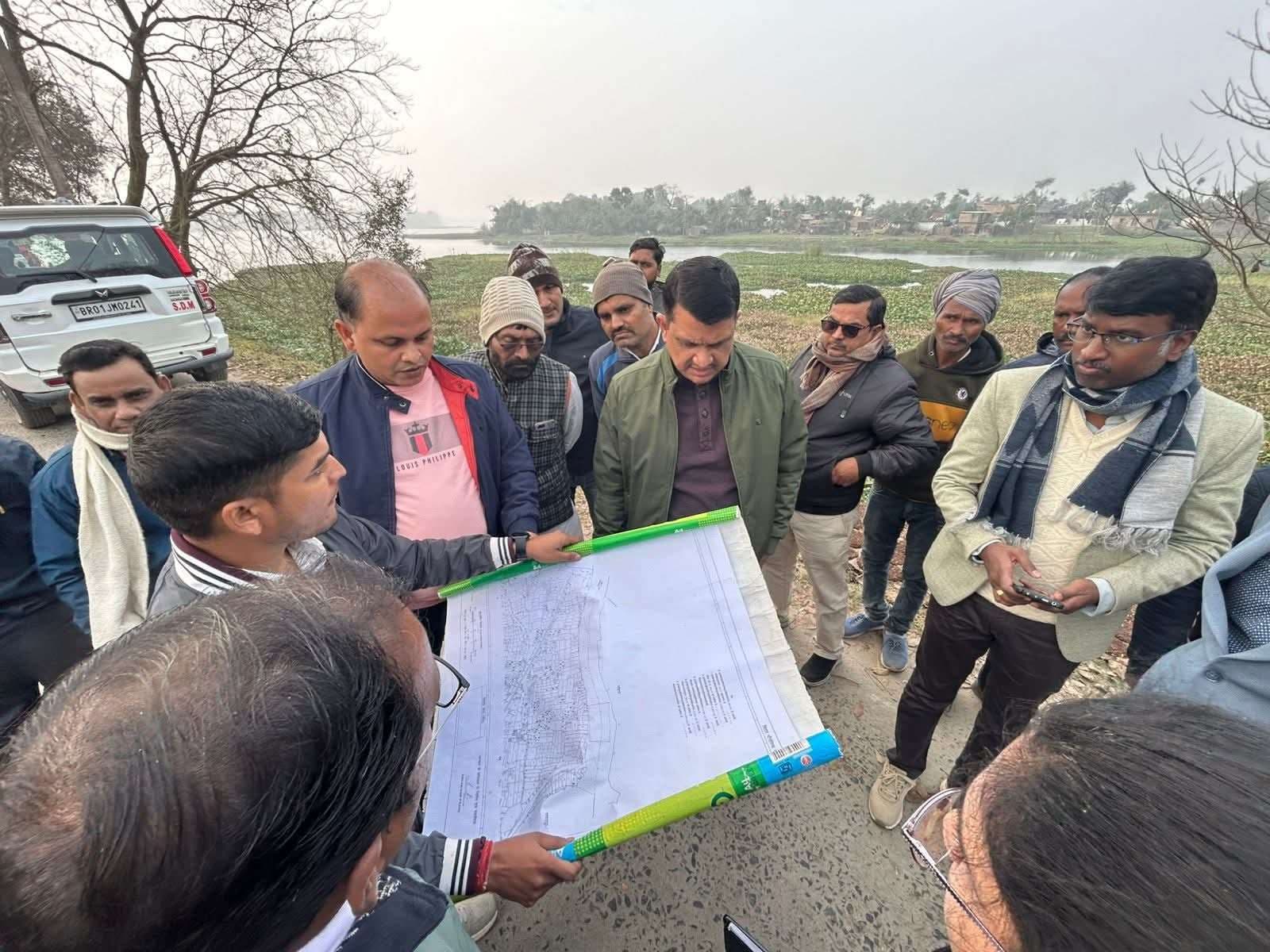 कसरैया धार को बनाया जायेगा पर्यटन स्थल, डीएम ने किया निरीक्षण