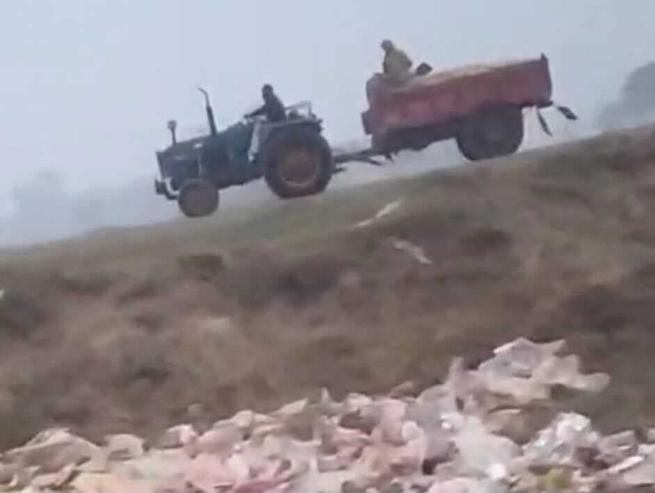 रतनपुर में दिनदहाड़े अवैध बालू खनन, तस्कर काट रहे चांदी