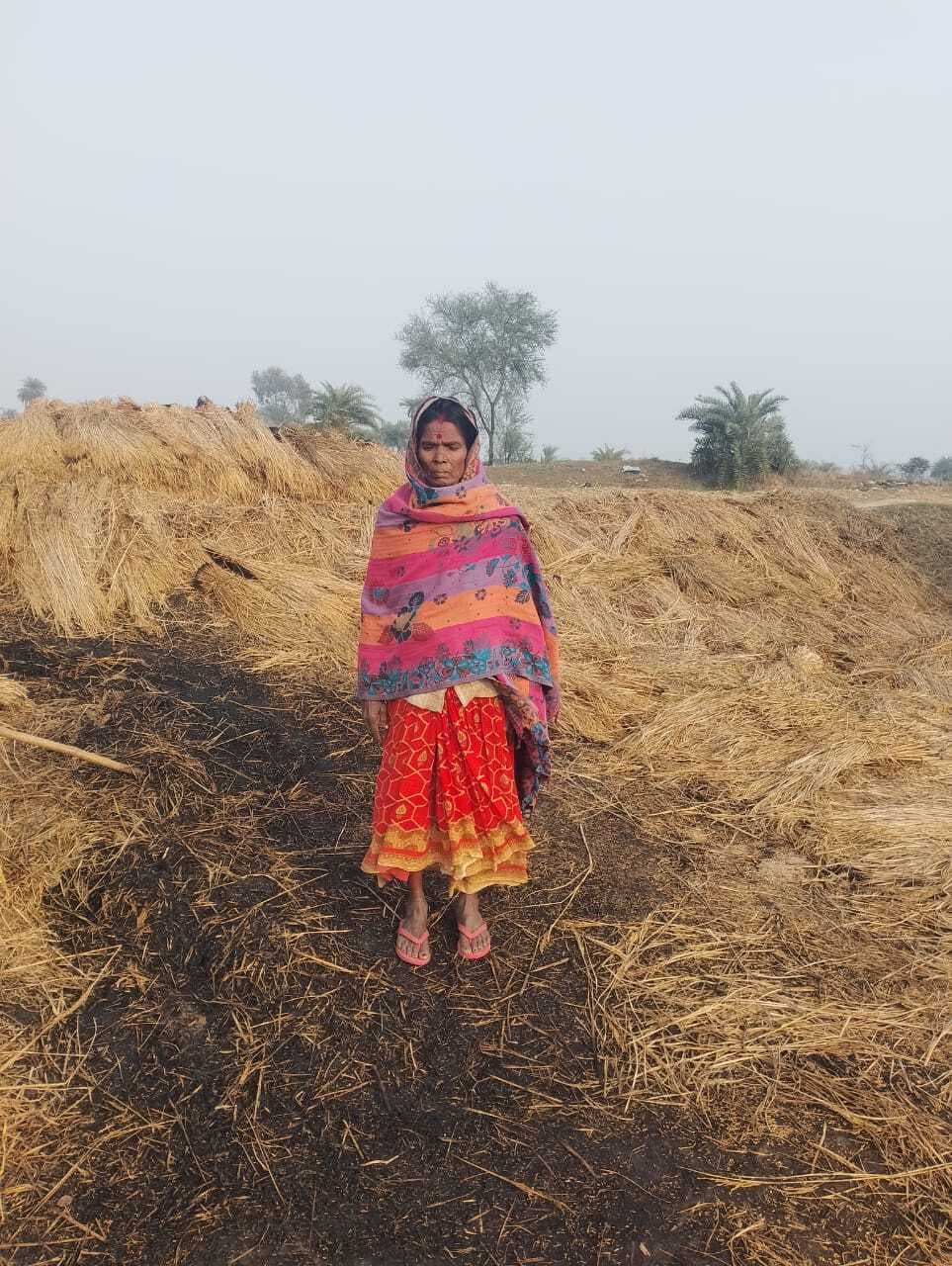 धान के पुंज में लगी आग, 30 हजार का नुकसान