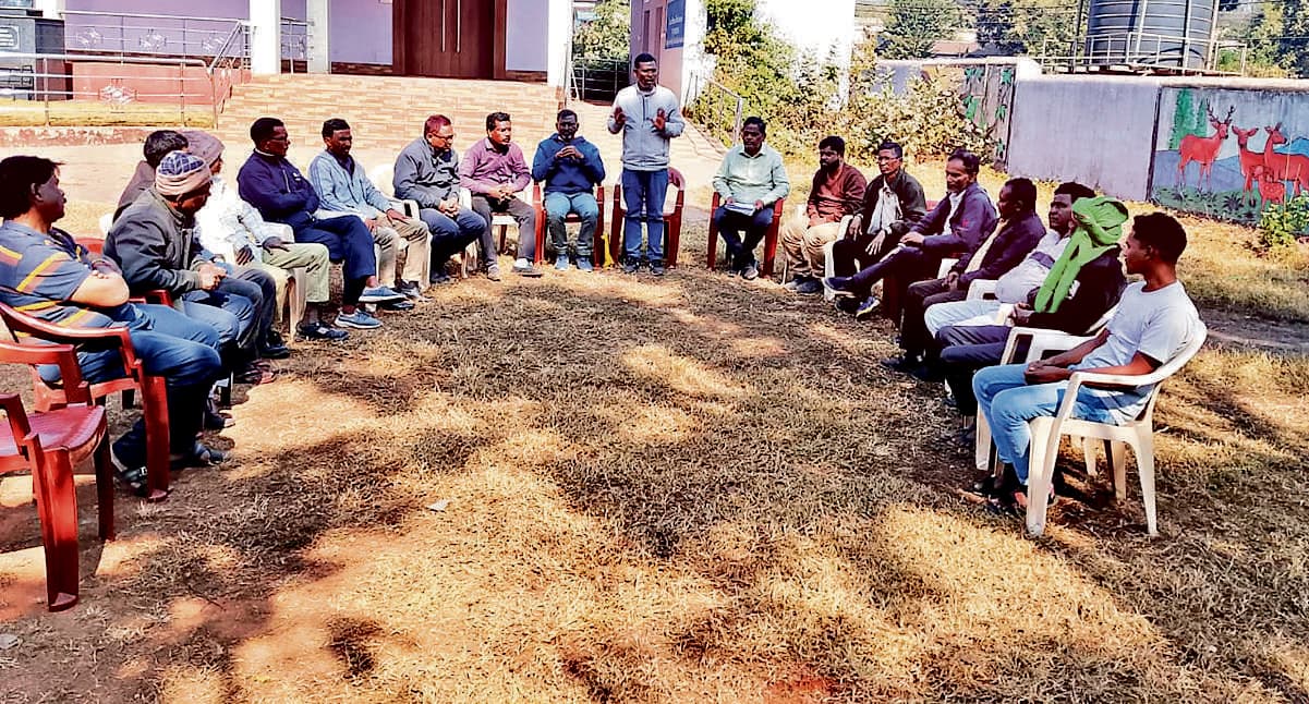 Chaibasa News : पेंशन की राशि बढ़ाये राज्य सरकार : राकेश