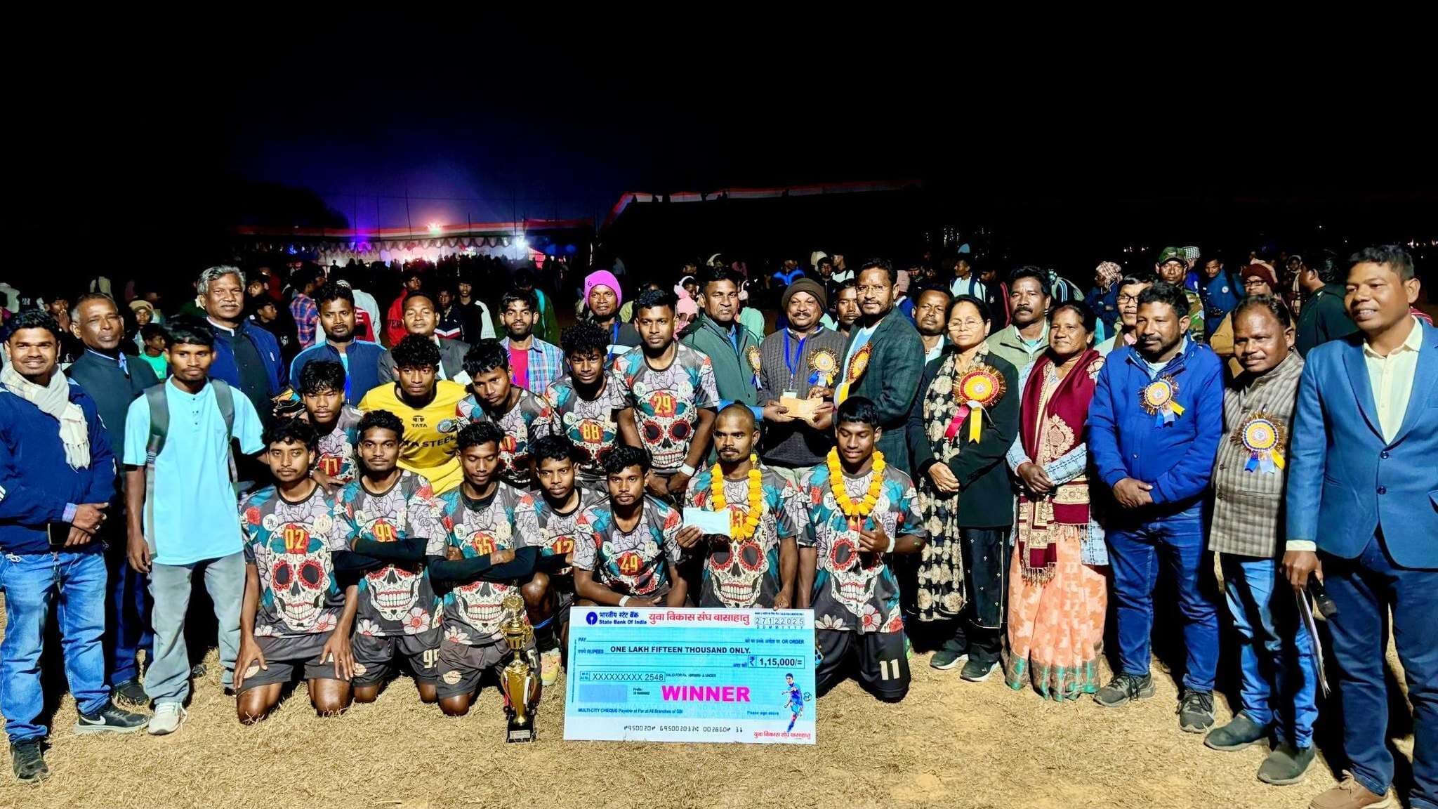 Seraikela Kharsawan News : पुरुष में महेश ब्रदर्स व महिला वर्ग में प्लान इंडिया बने विजेता