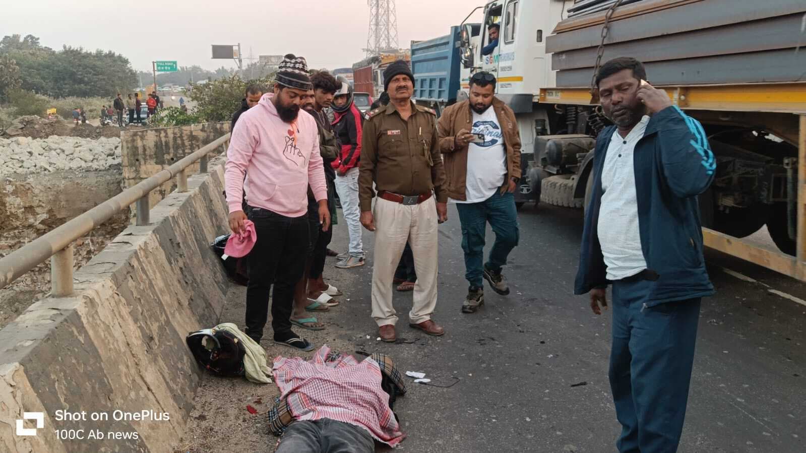 Seraikela Kharsawan News : टाटा से लौट रहे इंजीनियरिंग छात्र को ट्रेलर ने रौंदा, मौत