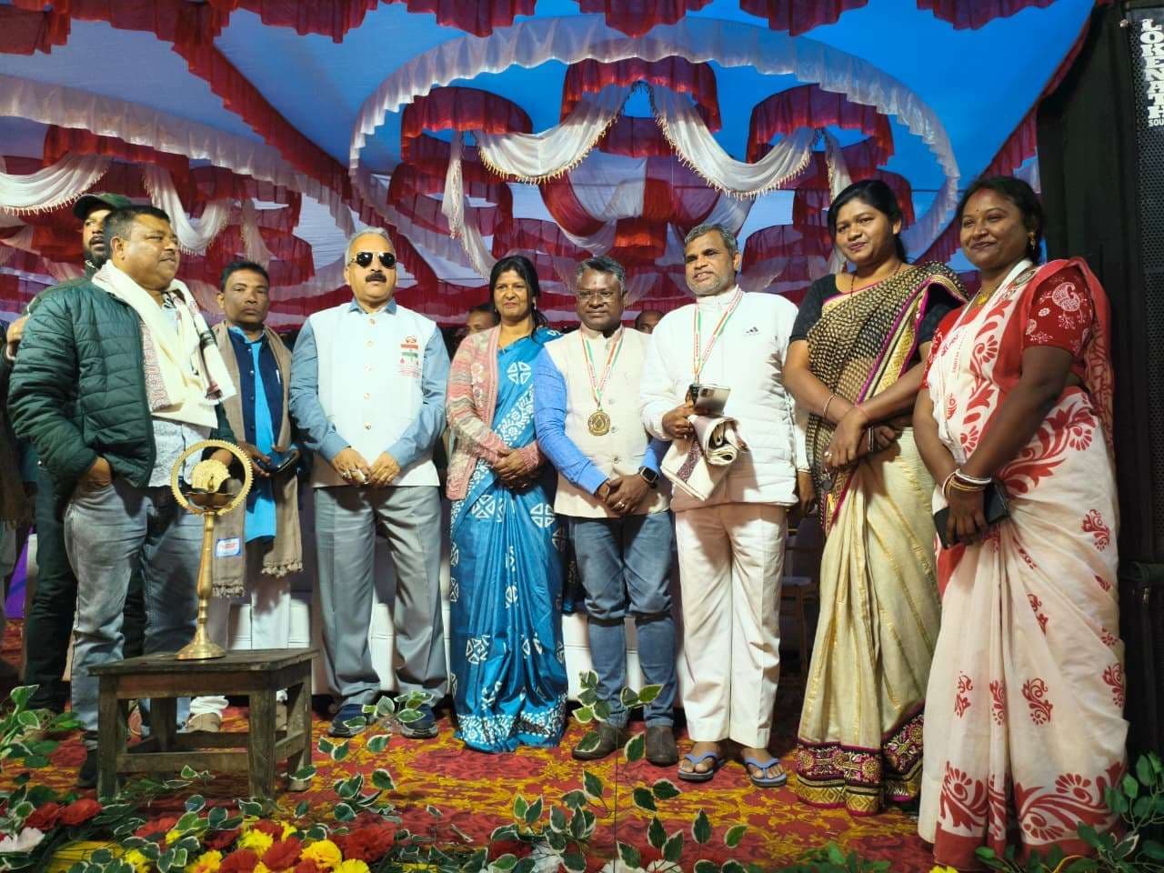 East Singhbhum News : दो दिनों में 71 महिला व 664 पुरुषों ने किया रक्तदान