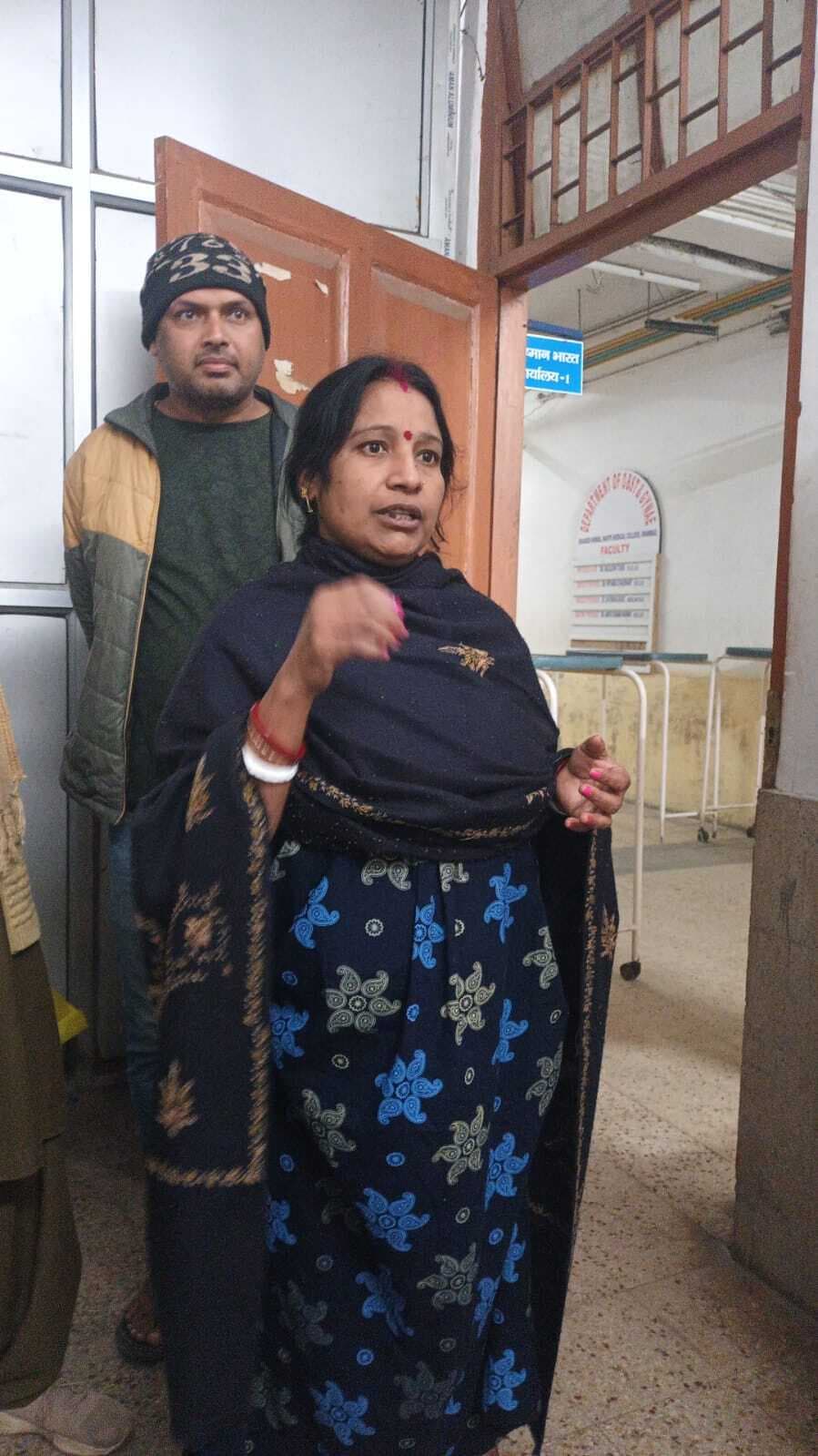 Dhanbad News: महिला ने पहले कंबल उठाकर बच्चे को देखा, कहा- तबीयत खराब, डॉक्टर को दिखाना है और बच्चे को ले गये