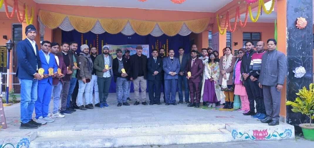 नवोदय विद्यालय चौरसिया में एलुमनी मीट, पूर्ववर्ती छात्रों का हुआ सम्मान