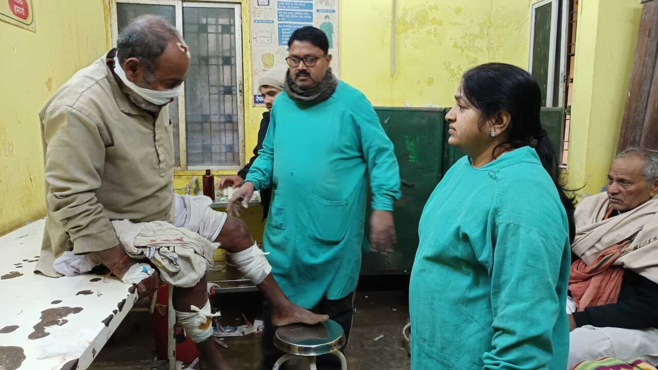 ऑटो-पिकअप की टक्कर में किशोर की मौत, पांच गंभीर