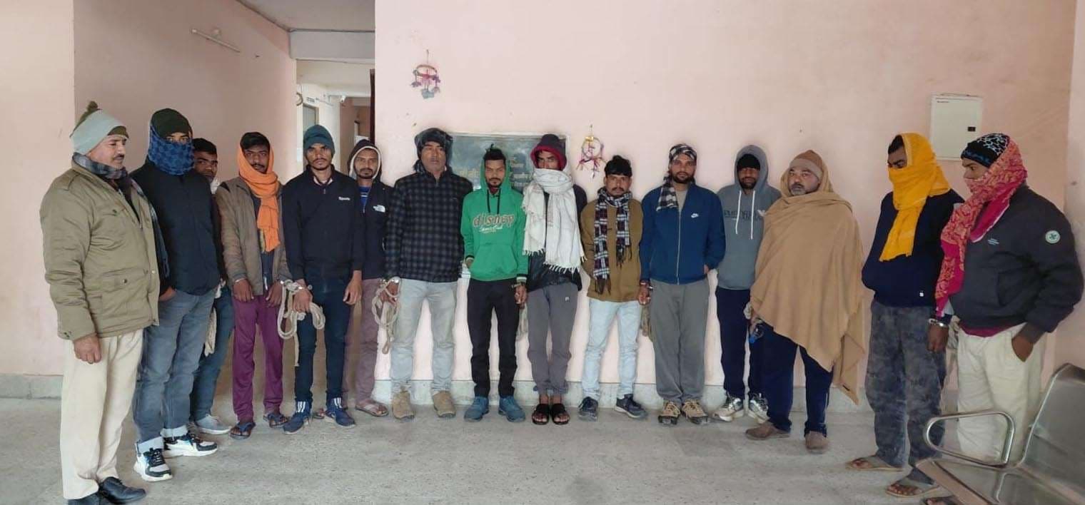 अलग-अलग जगहों से 14 शराबी गिरफ्तार