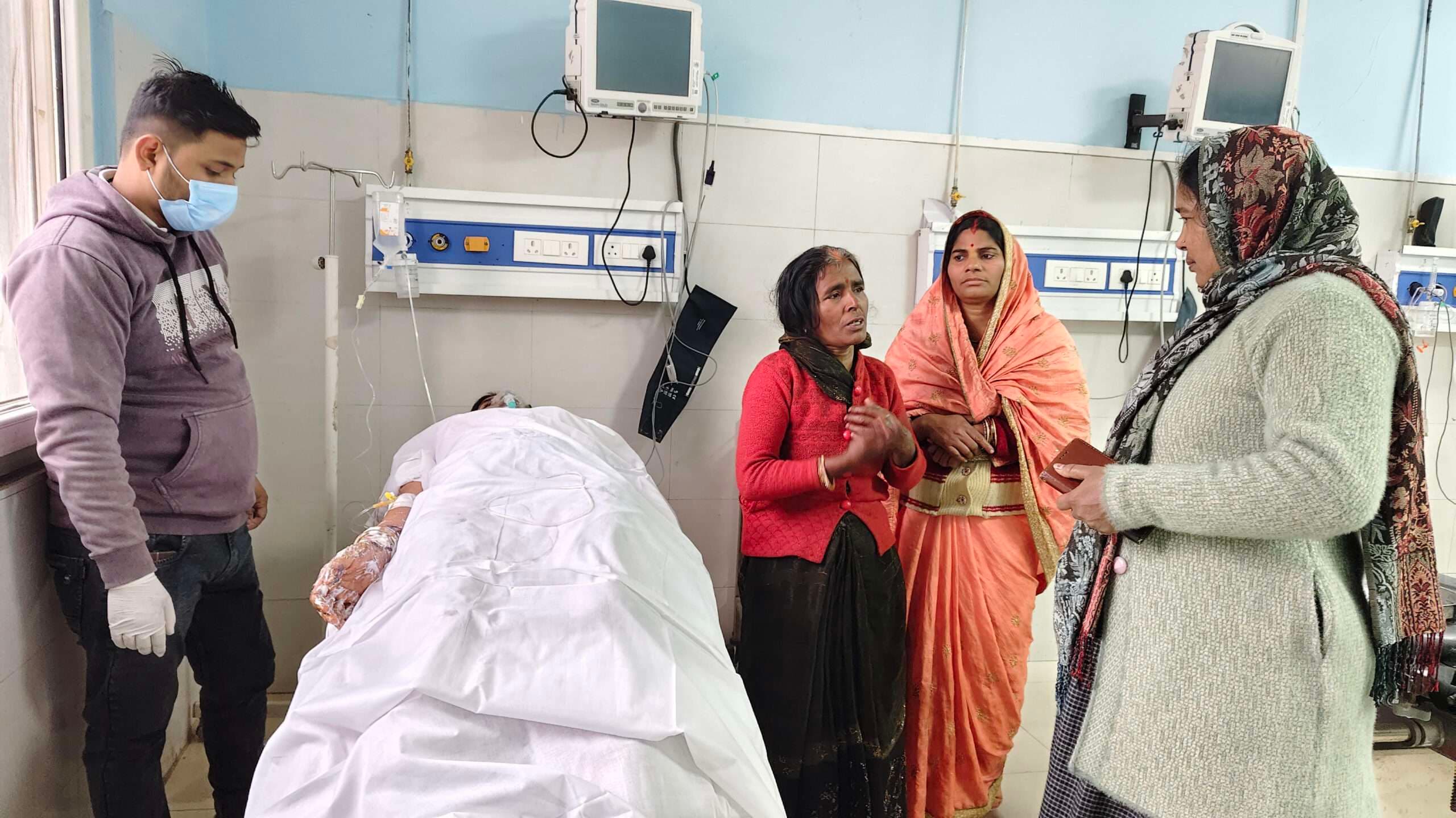 आग की चपेट में आने महिला झुलसी, हालत गंभीर