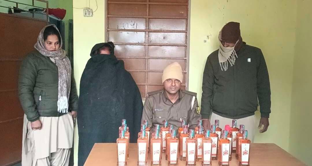 महिला शराब तस्कर, शराबी व एनबीडब्ल्यू वारंटी को किया गिरफ्तार