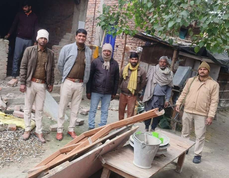 Samastipur News:पूसा में आर्म्स एक्ट के अभियुक्त के घर कुर्की