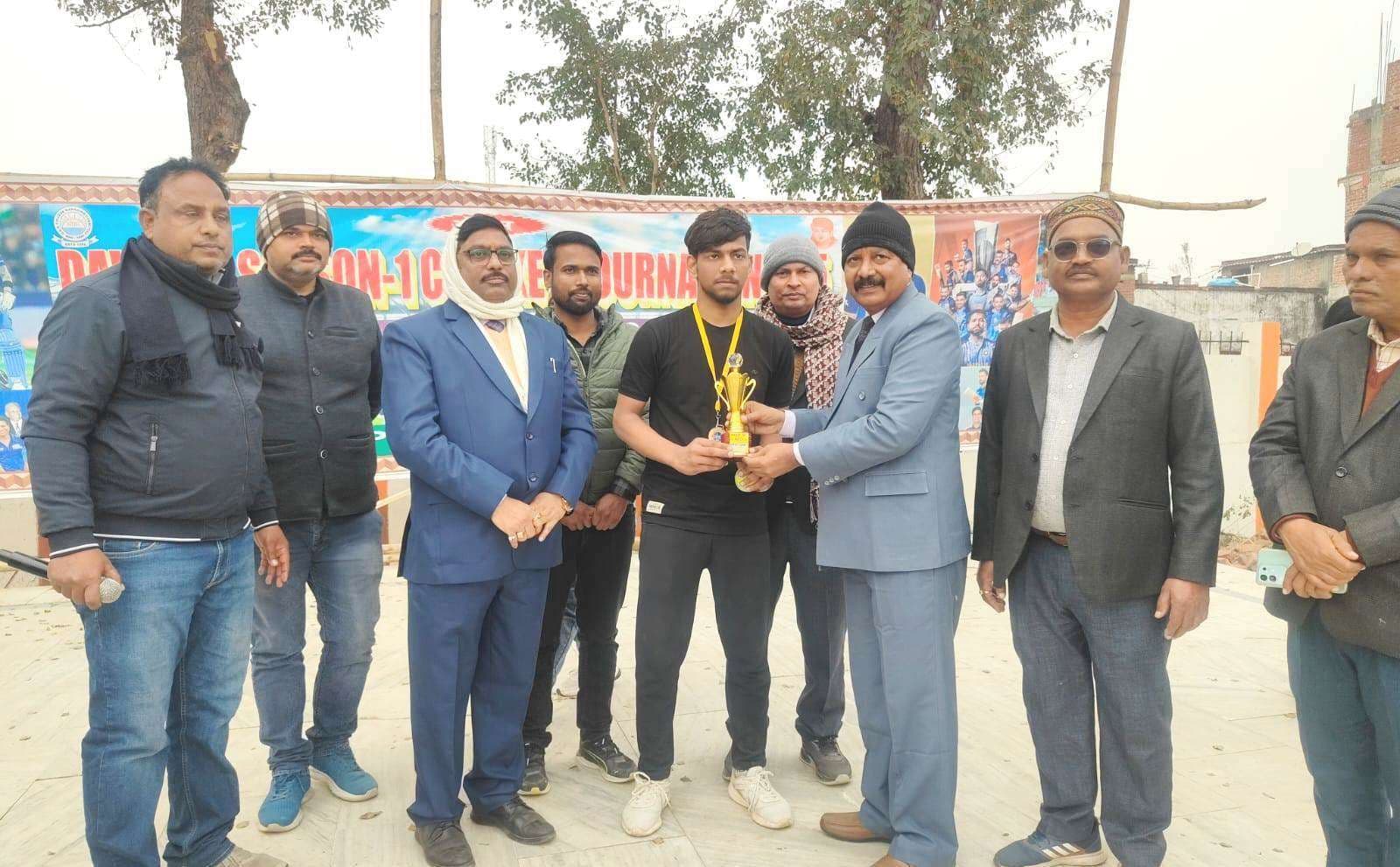 डीएवी क्रिकेट कप सीजन- वन  पर नवीनगर का कब्जा