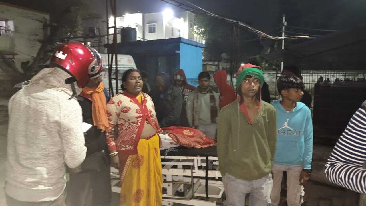 एनएच 31 पर मानसी में बाइक सवार दो युवकों को अनियंत्रित ट्रक ने रौंदा, मौत