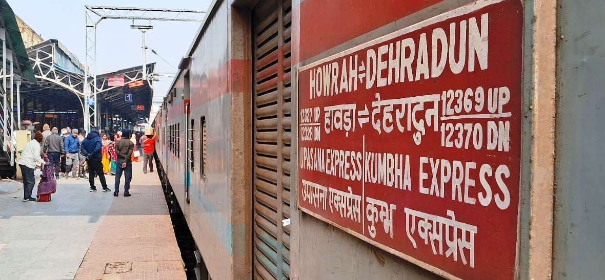 जमालपुर होकर चली हावड़ा-पटना मेन लाइन के एक दर्जन डायवर्टेड ट्रेन