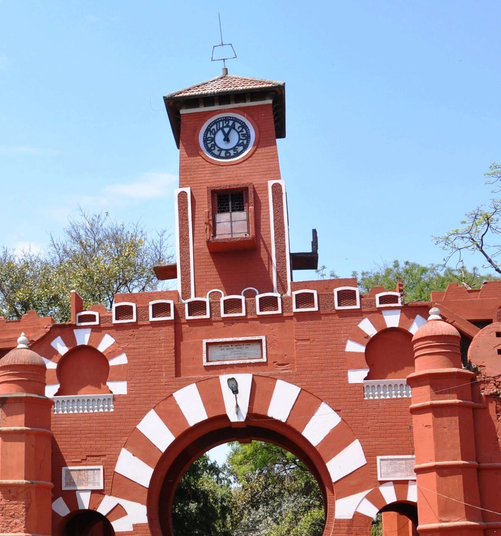 शहरवासियों की नहीं बुझी प्यास, न ही अतिक्रमण से मिली निजात