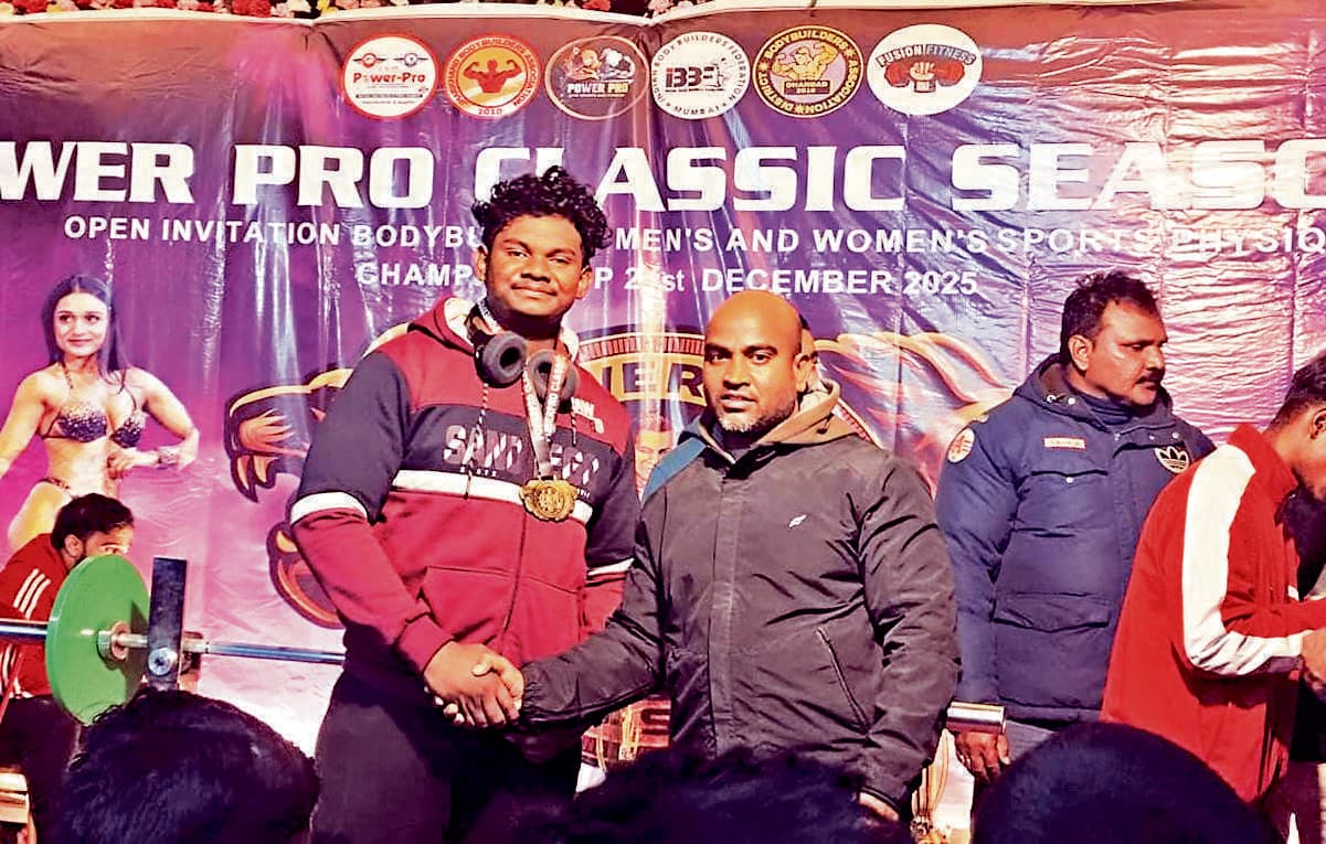 East Singhbhum News : राज्य स्तरीय पॉवरलिफ्टिंग प्रतियोगिता में अमितेश टुडू ने जीते दो स्वर्ण पदक