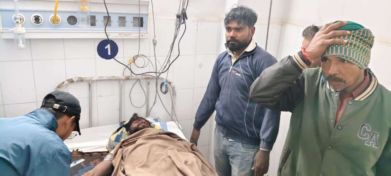 करेंट की चपेट में आने से युवक झुलसा