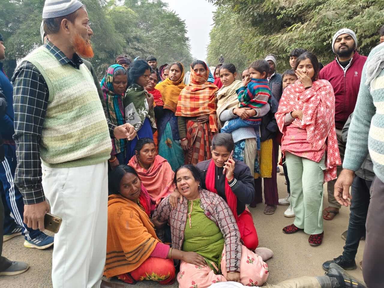 बालू लदे ट्रक ने बाइक सवार किसान को रौंदा, मौत