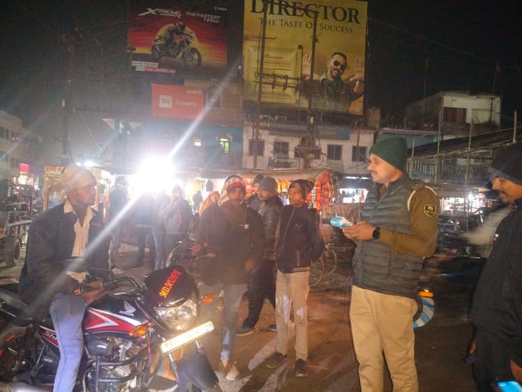 वाहन चेकिंग अभियान चला वसूला गया जुर्माना