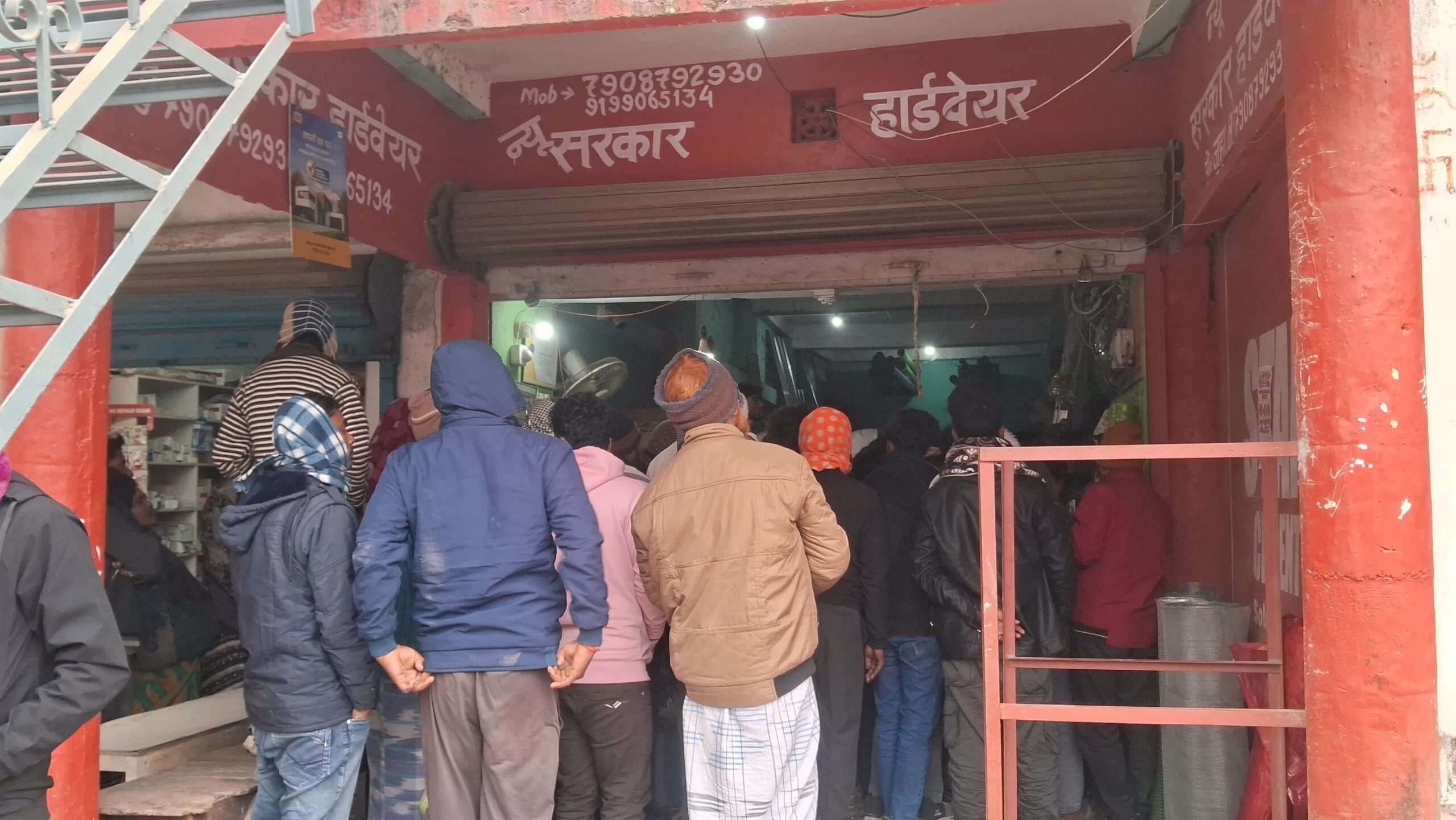 काजीटोला चौक पर हार्डवेयर दुकान से डेढ़ लाख की चोरी, व्यापारियों में दहशत