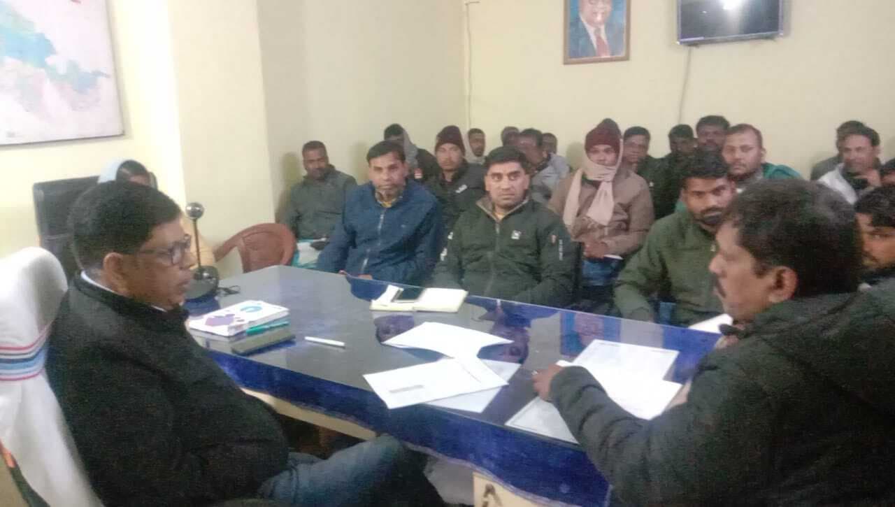 योजनाओं में अधिक से अधिक मजदूरों को दें रोजगार : बीडीओ