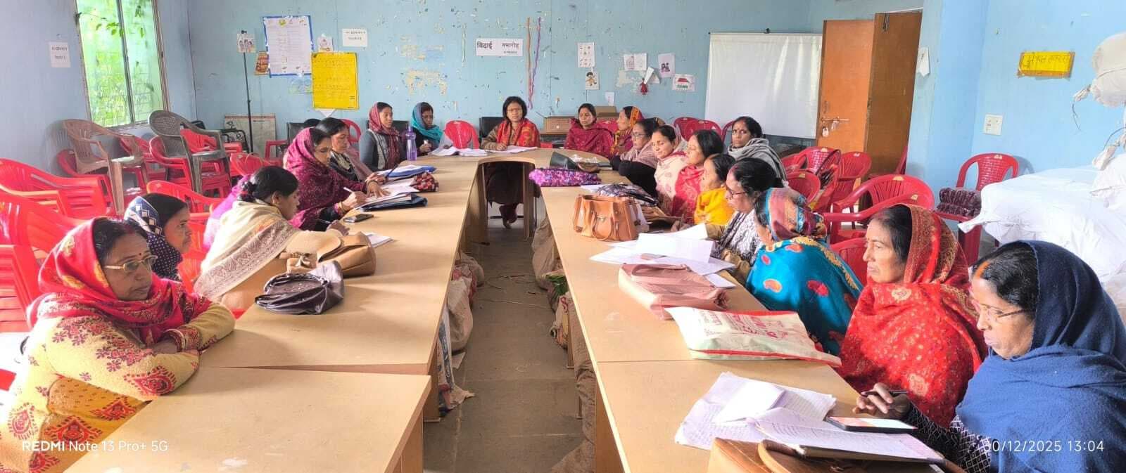 सेविकायें आंगनबाड़ी केंद्रों में बढ़ायें बच्चों की उपस्थिति : पर्यवेक्षिका