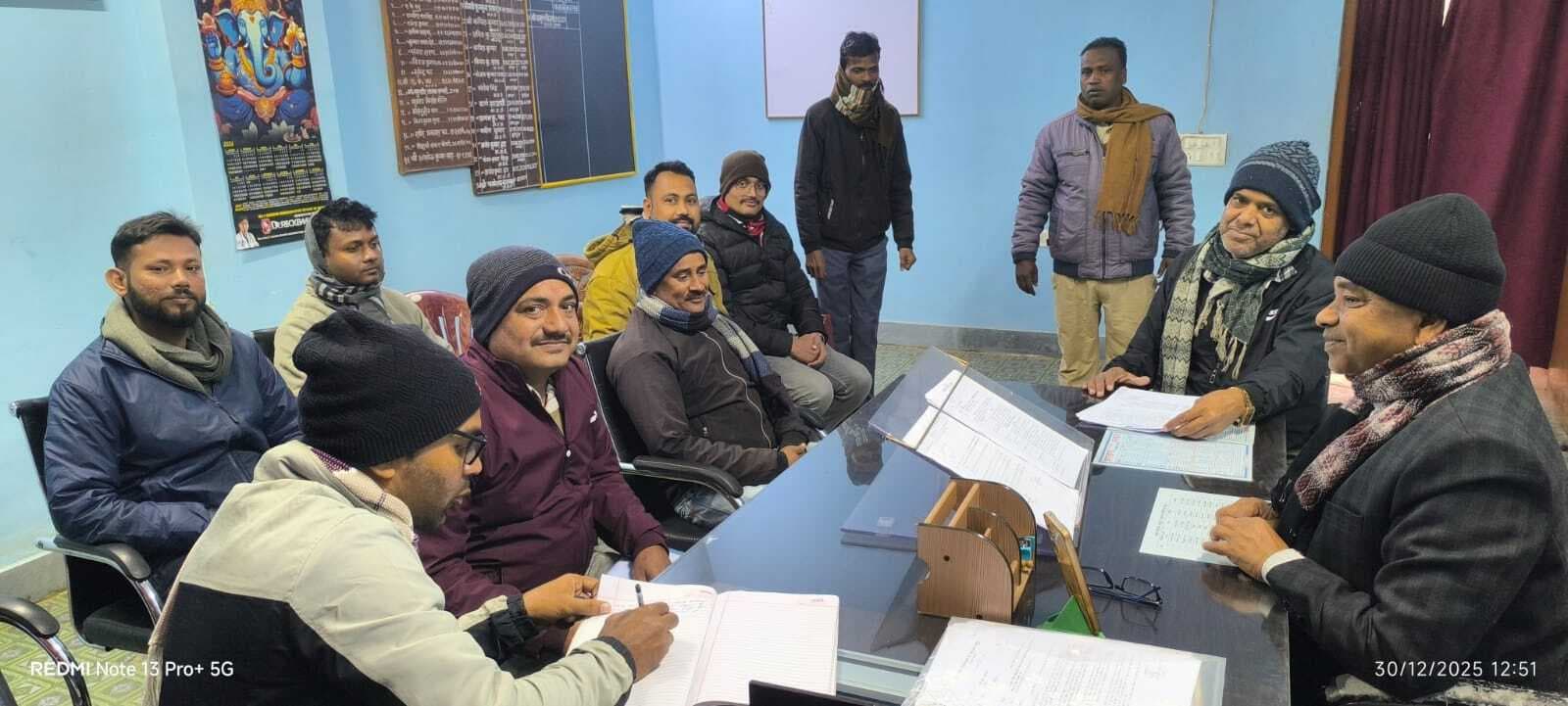 लंबित खारिज दाखिल के कार्य को अविलंब निबटायें : सीओ