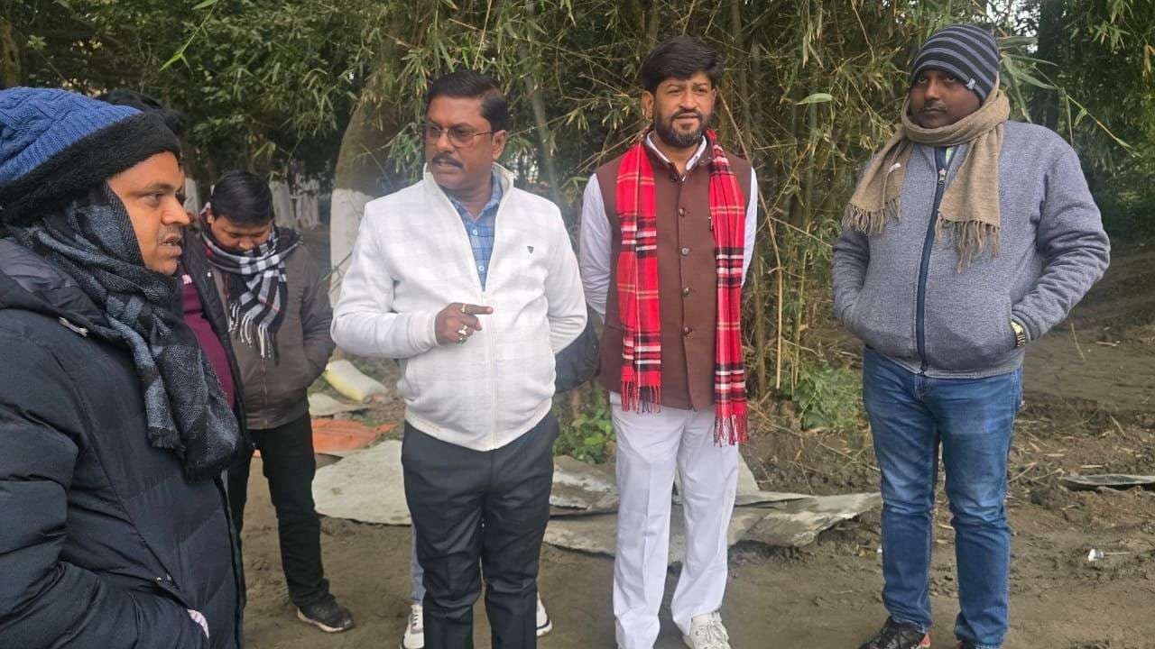 रमजान नदी के सौंदर्यीकरण कार्य का नप अध्यक्ष ने लिया जायजा