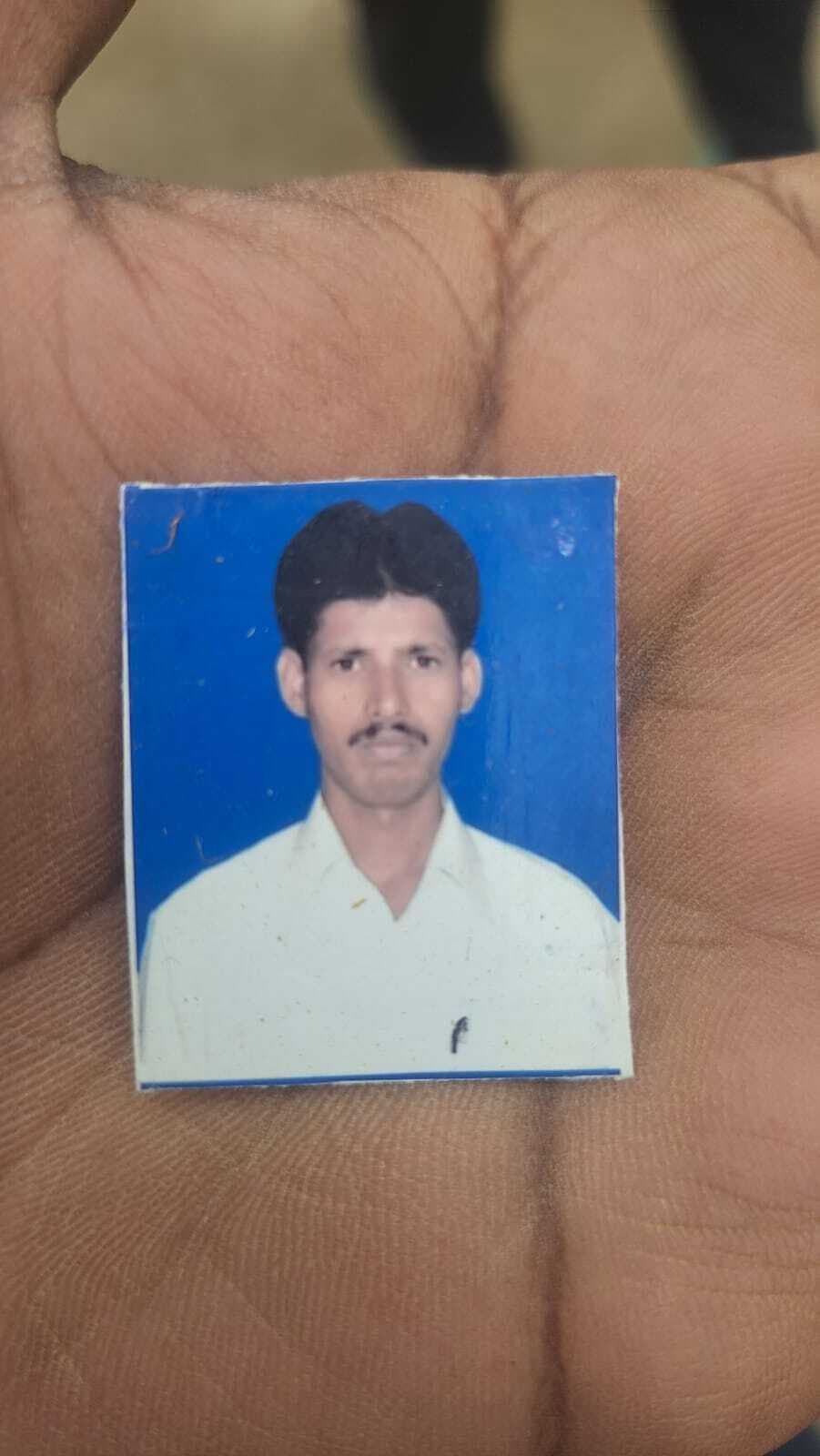 खड़े कोयला लदे ट्रक से टकरायी कार, एक की मौत, दो गंभीर