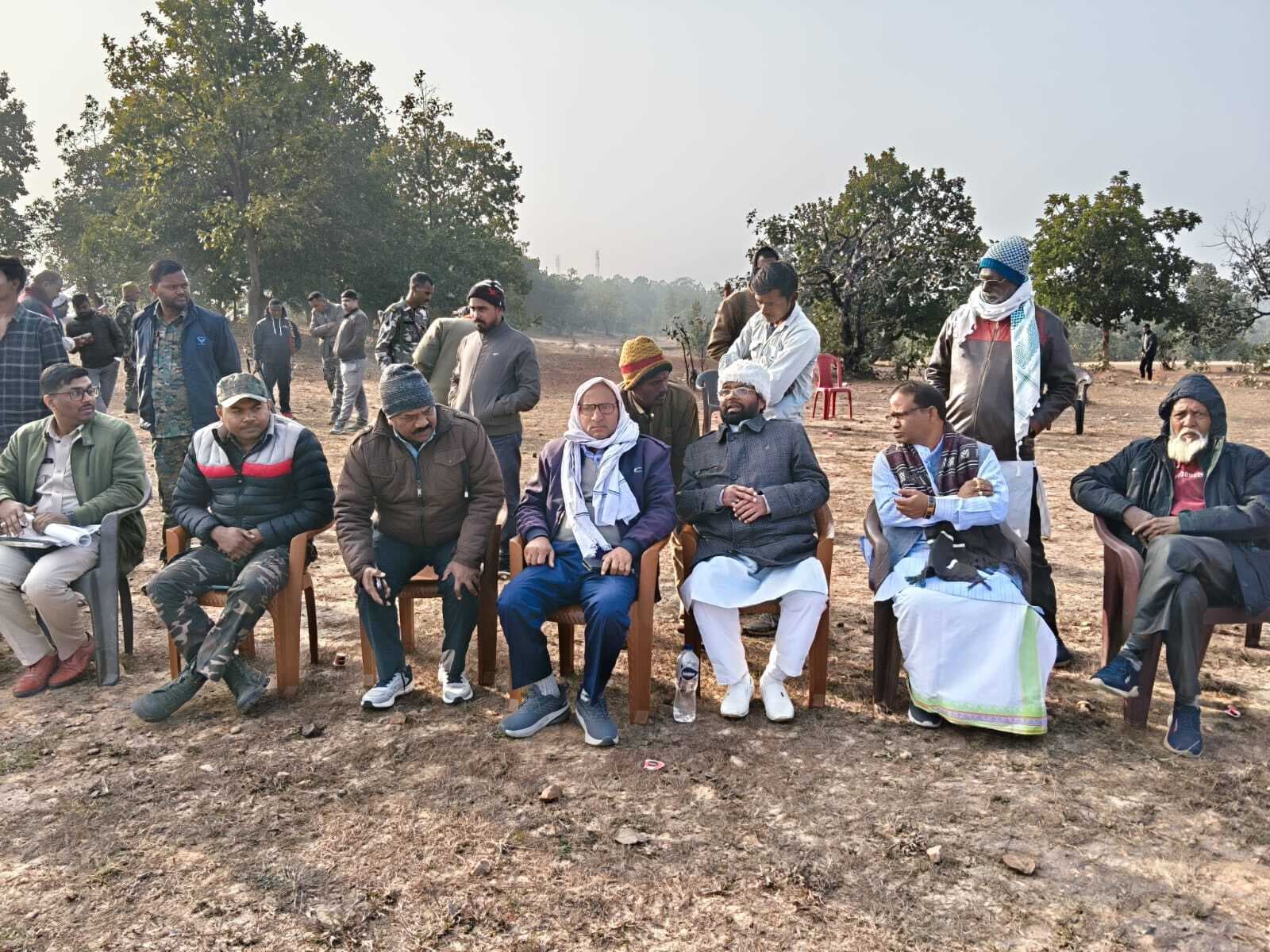 Giridih News: गावां के सिजुवाई में ग्राम सभा का आयोजन