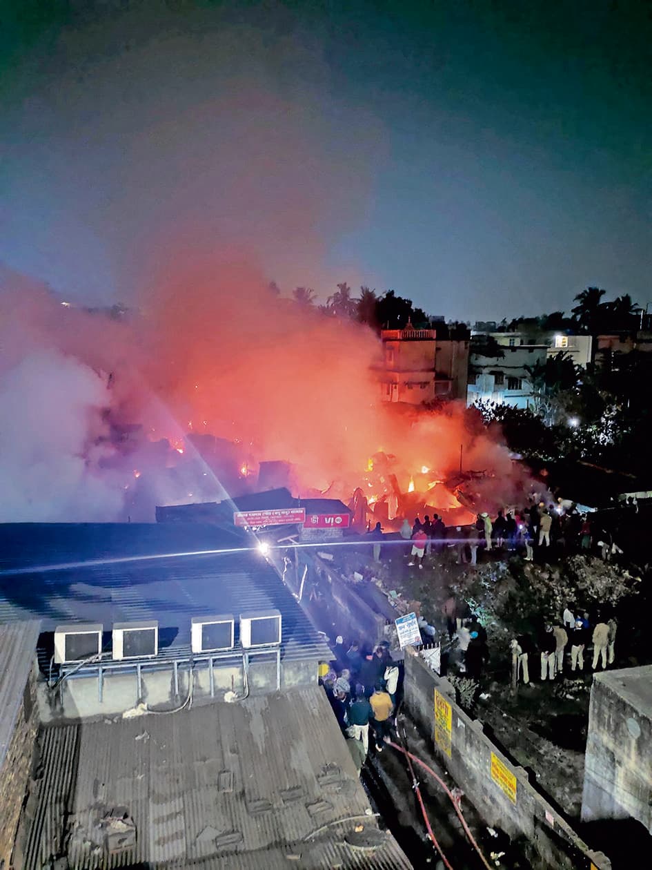 बिराटी : जदूबाबू बाजार जलकर खाक